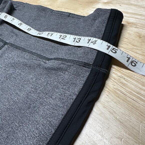 Lululemon Squad Goals Crop 17" Heathered Black Women's Size 10 EUC - Picture 8 of 10